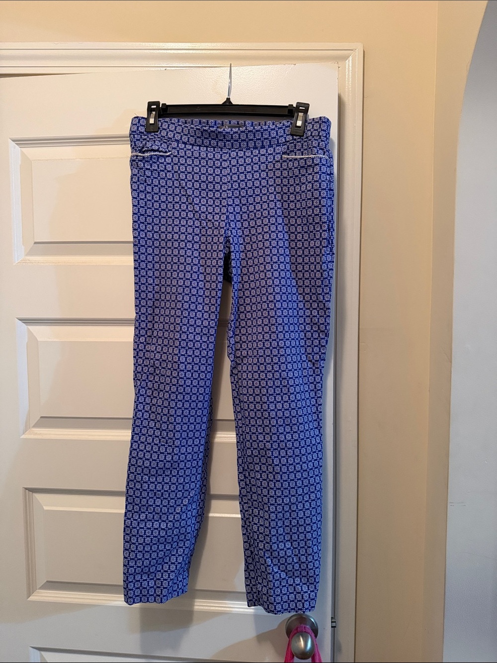 89th & Madison Blue Geometric Cropped Trousers